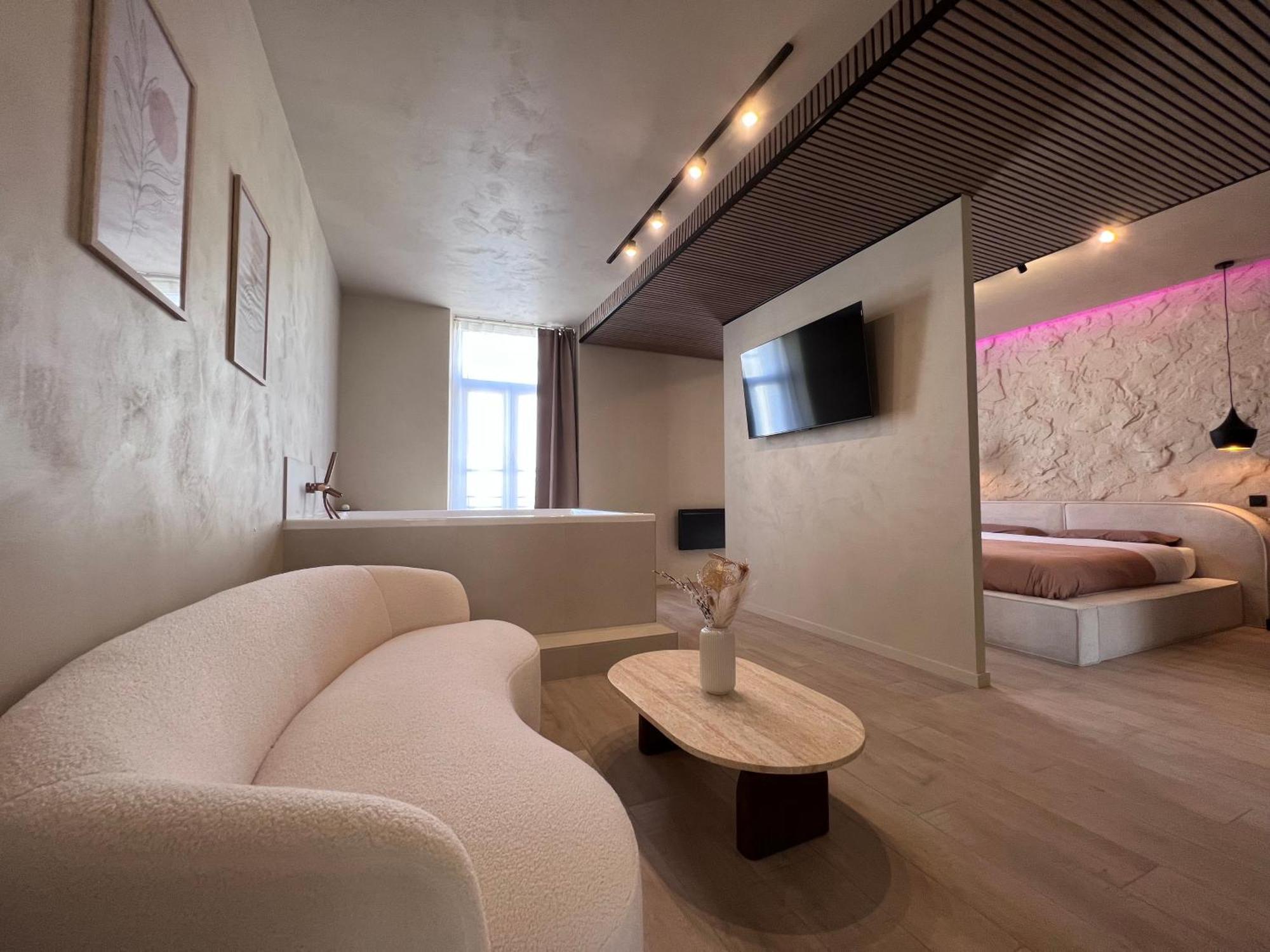Harmony Room Suite Avec Balneo Angers Extérieur photo